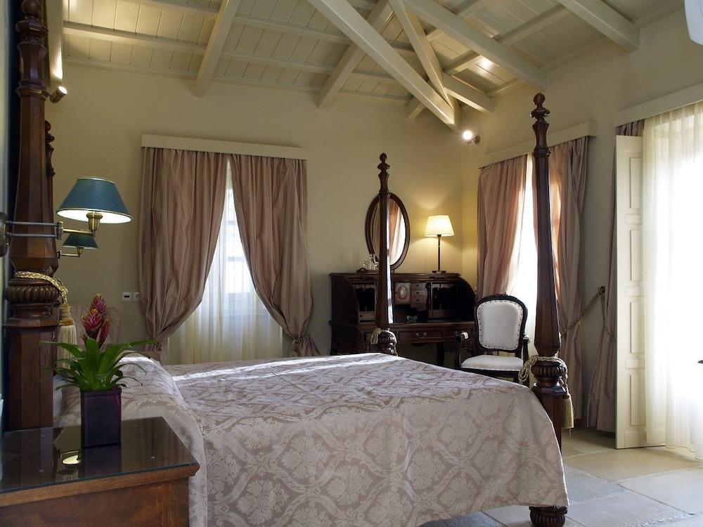 Angelica Traditional Boutique Hotel Hydra  Room photo